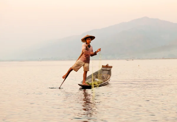 Fiskare, Inle Lake, Myanmar — Stockfoto