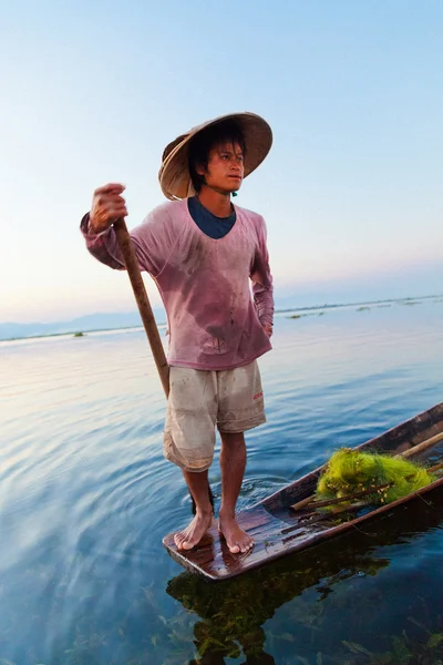 Fisherman, Inle Lake, Мьянма — стоковое фото