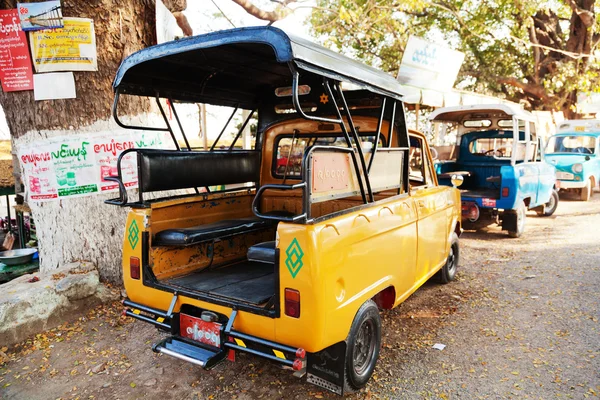 Öffentliche Verkehrsmittel in Myanmar — Stockfoto