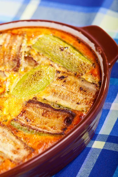 Casseruola di melanzane, zucchine e formaggio — Foto Stock