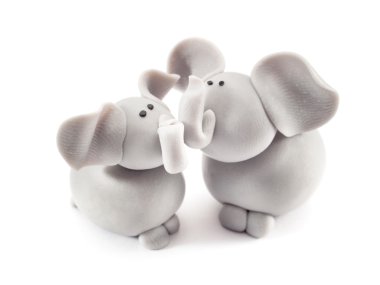 Topraktan yapılmış fil