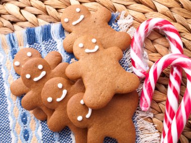 Noel zencefilli çörekler