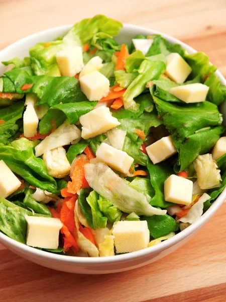 Green salad with cheese — Stock Photo, Image