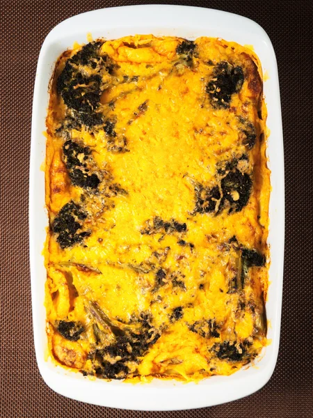 Broccoli con casseruola di cheddar — Foto Stock