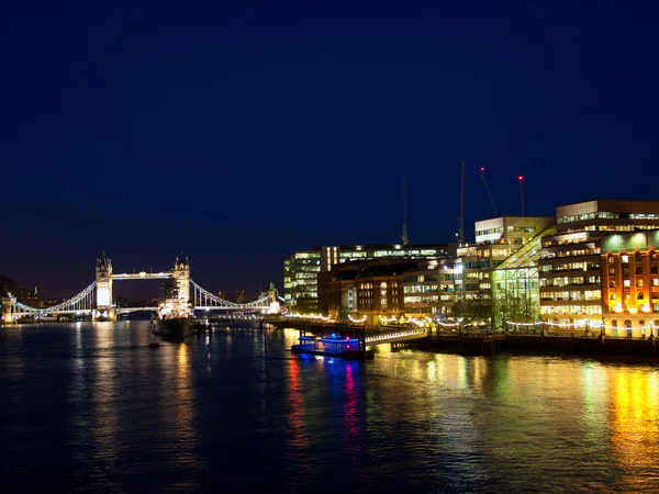Tower Bridge at night — Stock Photo, Image