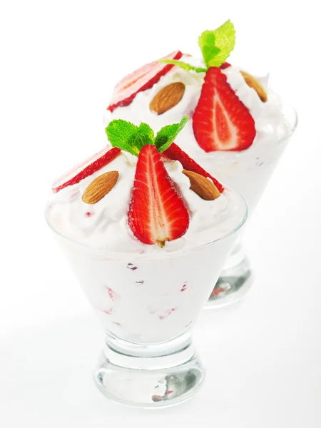 Strawberry cream dessert — Stock Photo, Image