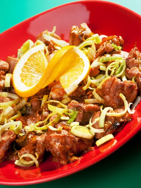 Fried chicken with vegetables — Stock Photo, Image