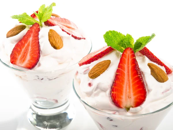 Strawberry cream in two glasses — Stock Photo, Image
