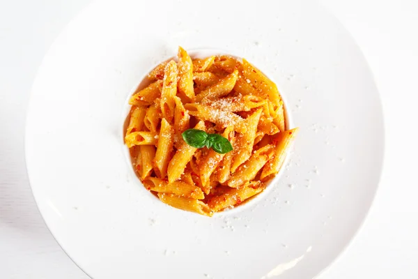 Penne, tejszínnel és paprika — Stock Fotó