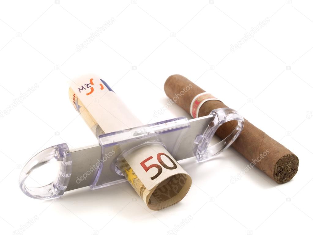Cigar and cutting 50 euro