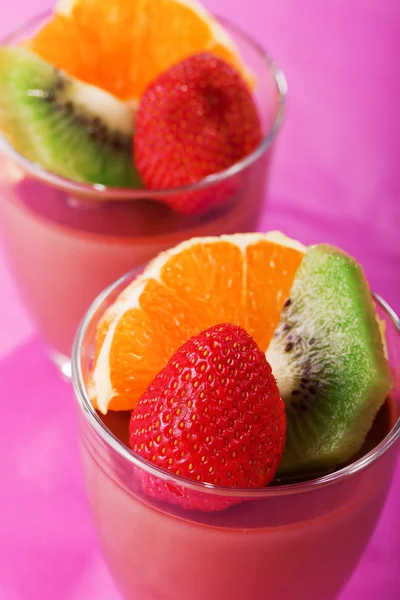 Homemade chocolate mousse with fruits — Stock Photo, Image