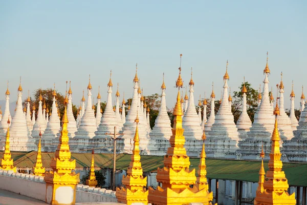 Kuthodaw Pagoda, Myanmar — Stock fotografie