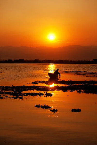 Rybak, Inle Lake, Myanmar — Zdjęcie stockowe