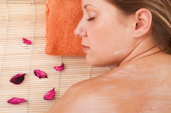 Kobieta o masażu — Zdjęcie stockowe