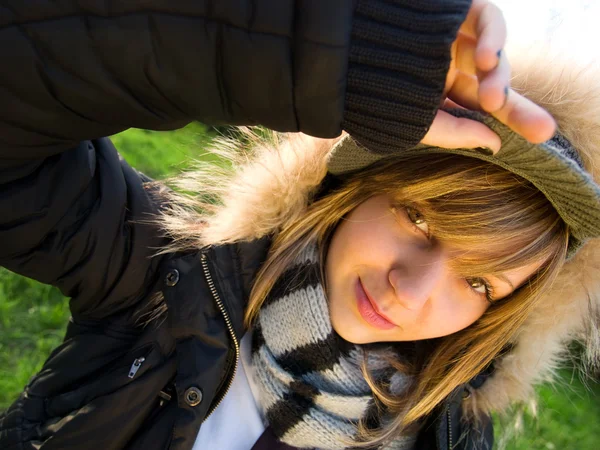 Adolescente chica al aire libre —  Fotos de Stock