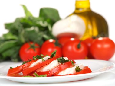 Pate Caprese salatası