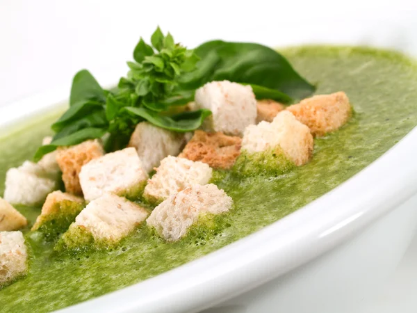 Zuppa di spinaci e basilico — Foto Stock