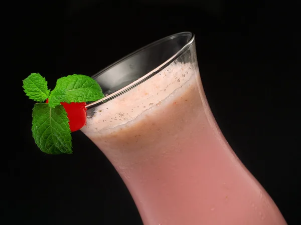 Strawberry Milkshake on black — Stock Photo, Image