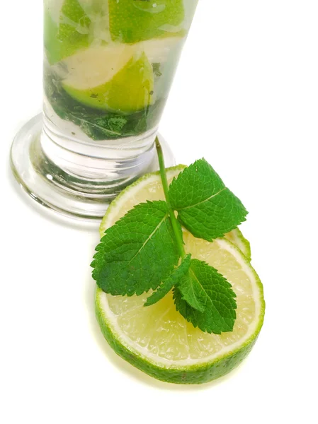 Cocktail mojito au citron vert — Photo