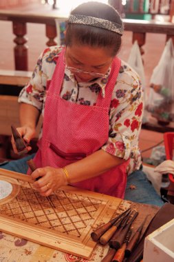 Damnoen saduak yüzen çarşı