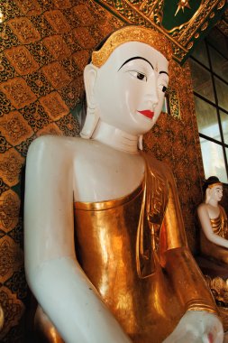 Shwedagon Pagoda Buda heykeli