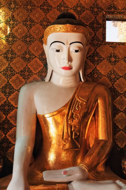 Shwedagon Pagoda Buda heykeli