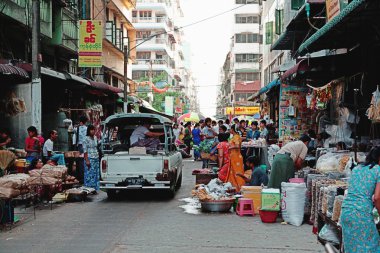 Yangon semt pazarı