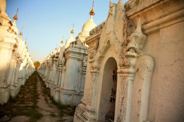 Kuthodaw Pagoda, Myanmar