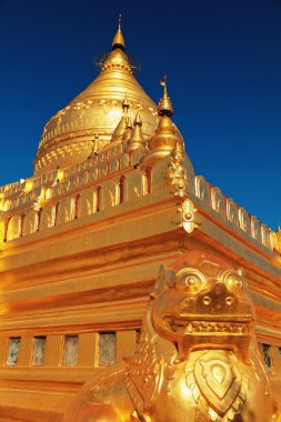 Shwezigon Pagoda, Bagan