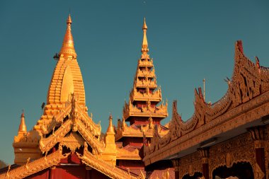 Shwezigon Pagoda, Bagan