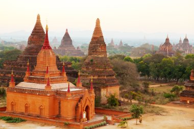 Bagan pagodadan gündoğumu