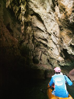 Pang Nga Körfezi içinde kanosu