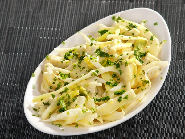 Daikon Rettichsalat — Stockfoto