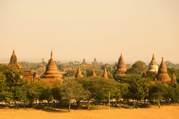 Pagodes anciennes à Bagan, Myanmar — Photo