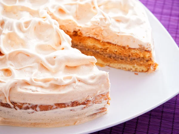 Cake with vanilla frosting — Stock Photo, Image