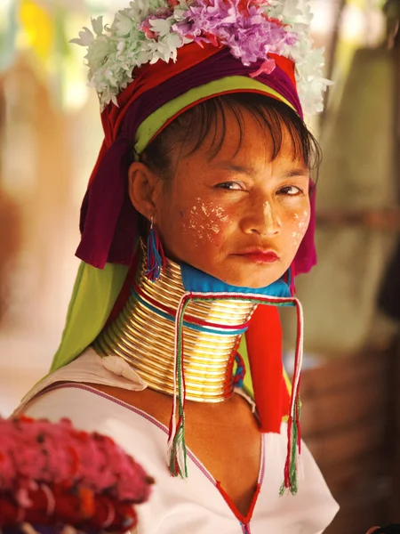 在泰国的长长的脖子女人 — 图库照片