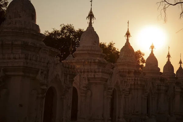 Kuthodaw Pagoda, Myanmar Royalty Free Stock Fotografie