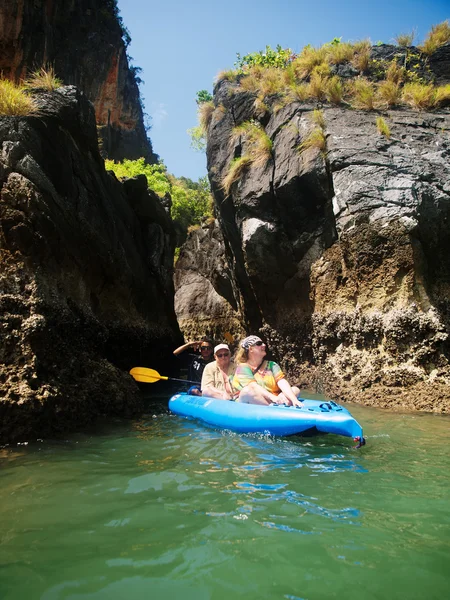 Pang Nga Körfezi içinde kanosu