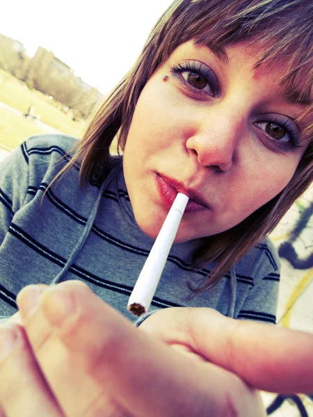 Young student smoking — Stock Photo, Image