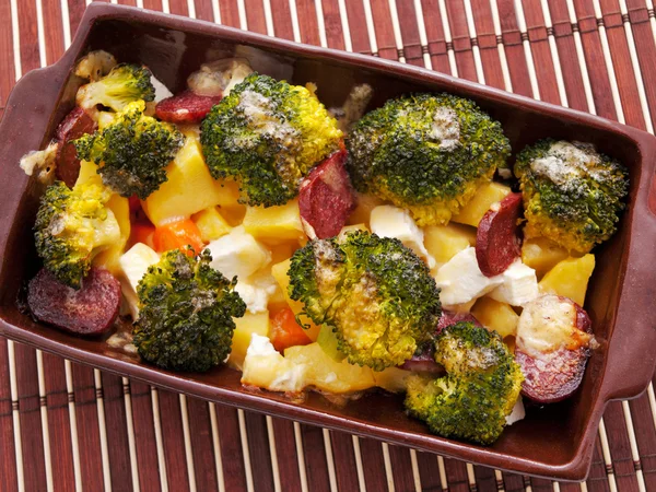 Brocolli en aardappel casserole — Stockfoto