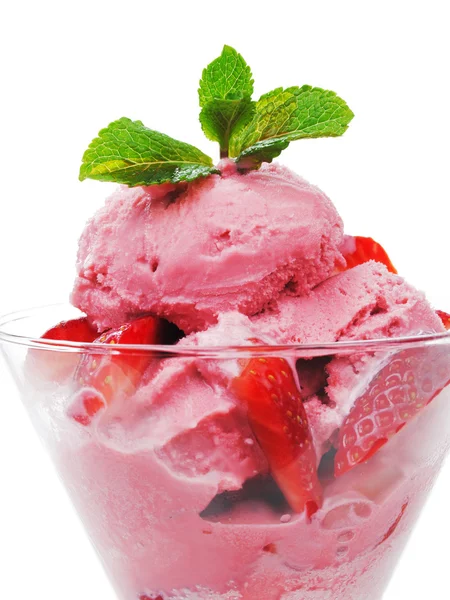 Strawberry ice cream — Stock Photo, Image