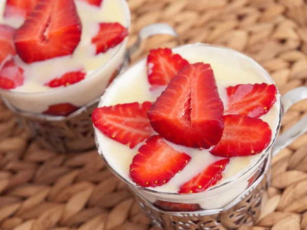 Panna cotta with strawberries — Stock Photo, Image