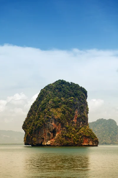 Archipiélago de Phang Nga cerca de Phuket — Foto de Stock