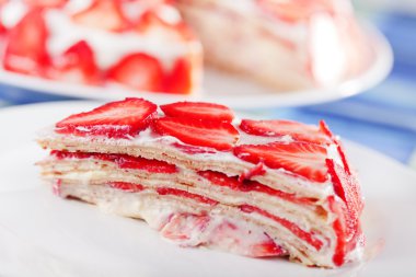 çilek lezzetli pasta