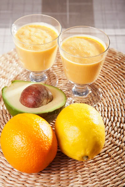 Avokádó, és citrus smoothie — Stock Fotó