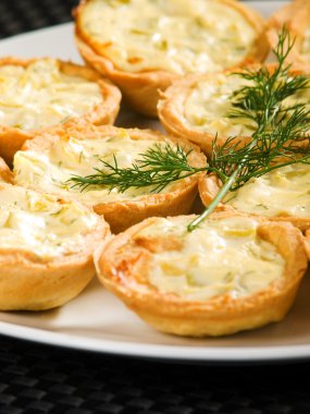 peynir ile lezzetli tartaletleri