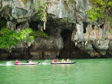 Pang Nga Körfezi, Tayland'da Kayak