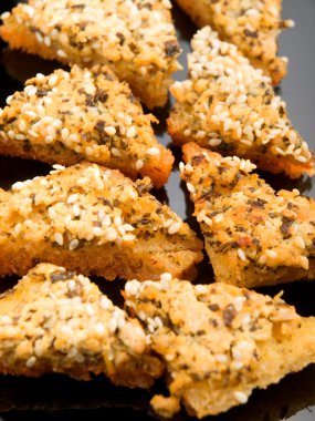 Gauda, susam ile Bruschettas