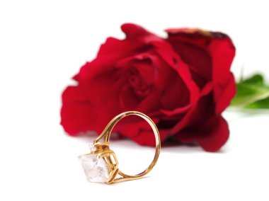 Nişan yüzüğü gül desenli