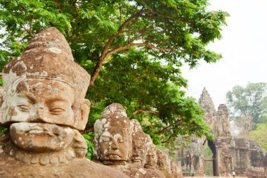 Yüzleri Bayon Tapınağı, Angkor Wat